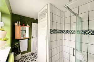 Shower Room- click for photo gallery